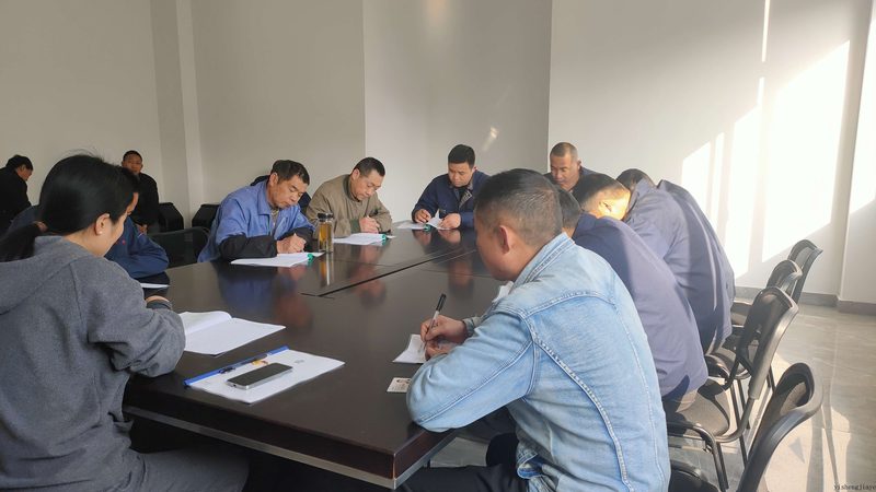 企业如何通过定制化入职内训提升员工胜任力？**