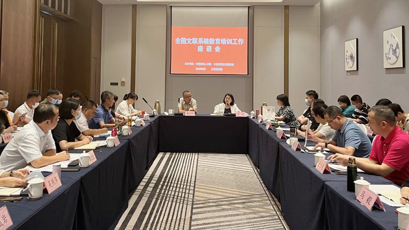 网络课程平台功能解析：揭秘差异背后的奥秘